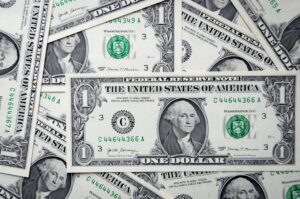 Trump deseja independência para novo presidente do Fed, Warsh