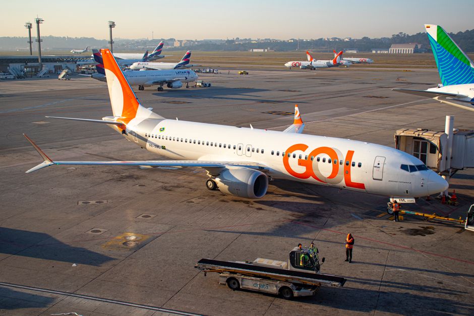 Redução de Voos Afeta Empresas Aéreas e Turismo no Brasil