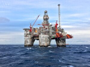 Noruega evita greve no setor petrolífero com acordo salarial