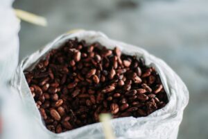 Preços do Café e Cacau Caem em Nova York, Impactando Agricultores
