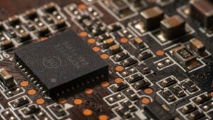 CEO da Arm Alerta sobre Desafios em Restringir Chips de IA para a China