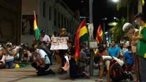 Ministro da Defesa da Bolívia Renuncia em Meio a Protestos e Crise de Abastecimento
