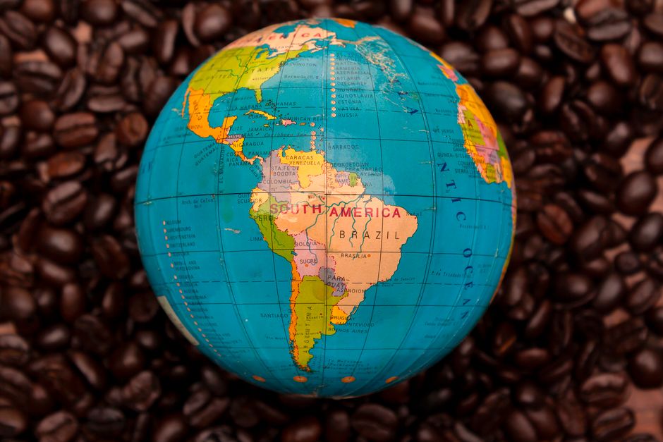 EUA Impõe Tarifa de 25% em Produtos Brasileiros, Mas Agronegócio É Poupado
