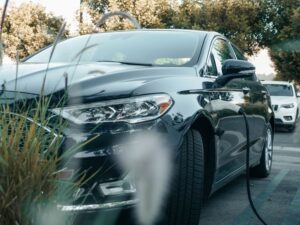 Ford aposta em novas regulamentações para impulsionar crescimento com baterias