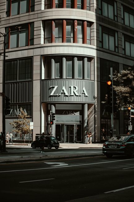 Inditex, dona da Zara, registra vendas em alta apesar de cenário desafiador