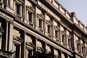 Banca Monte dei Paschi di Siena Decidirá sobre CEO na Segunda