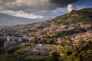 Bolt Energy Expande para a Colômbia e Fortalece Integração Energética na Região