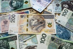 Bancos Centrais do Brasil e EUA Mantêm Cautela com Juros