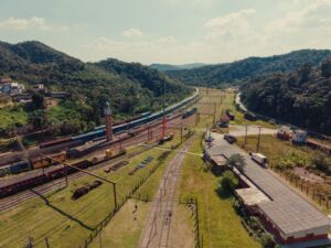 Falta de Trilhos Aumenta Pressão sobre Transporte Ferroviário
