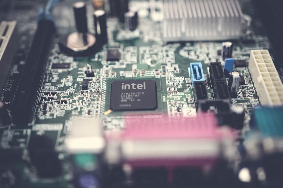Intel e Foxconn se unem em parceria para IA