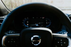 Volvo EX60: O SUV Elétrico que Converza com o Motorista