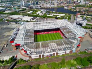 Manchester United Avalia Refinanciamento de Dívidas de US$425 Milhões