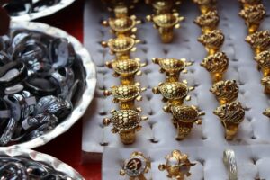 Ouro e Prata Caem com Tensões no Oriente Médio e Dados de Emprego nos EUA